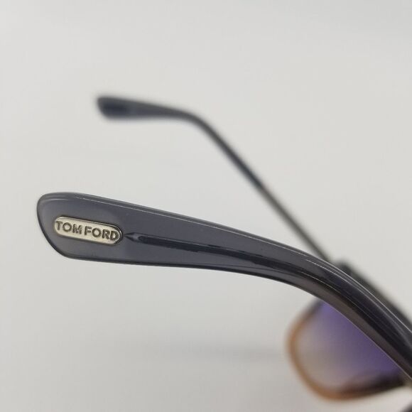 Authentic Tom Ford Gradient Smoke Sunglasses - Picture 2 of 8